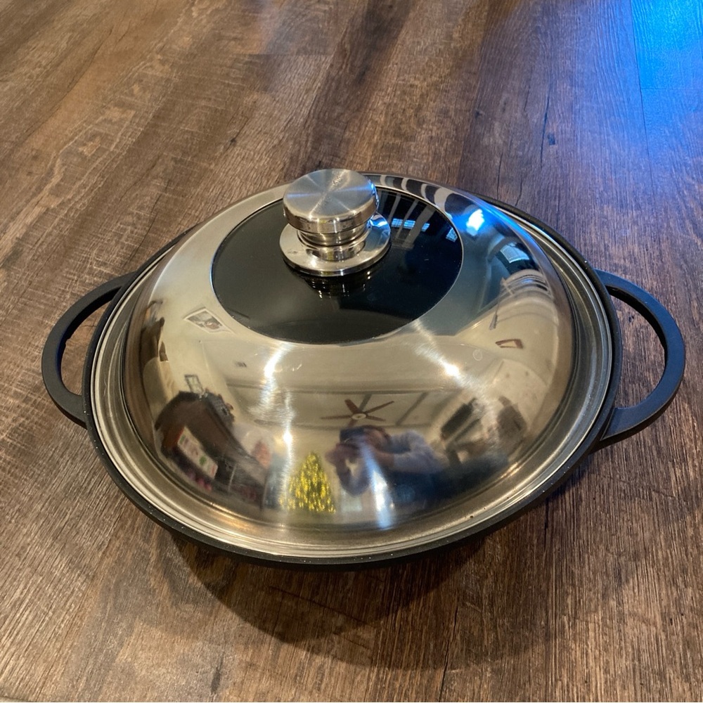 BergHOFF International 12.25'' Non-Stick Aluminum Wok with Lid-Excellent!